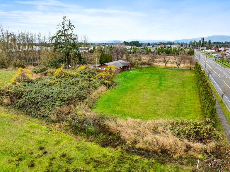 More Photos Of 2108 Main St, Lynden Land For Sale