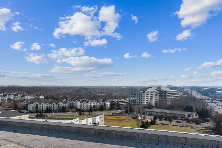 More Photos Of 2550 Wasser Ter, Herndon Office For Sale