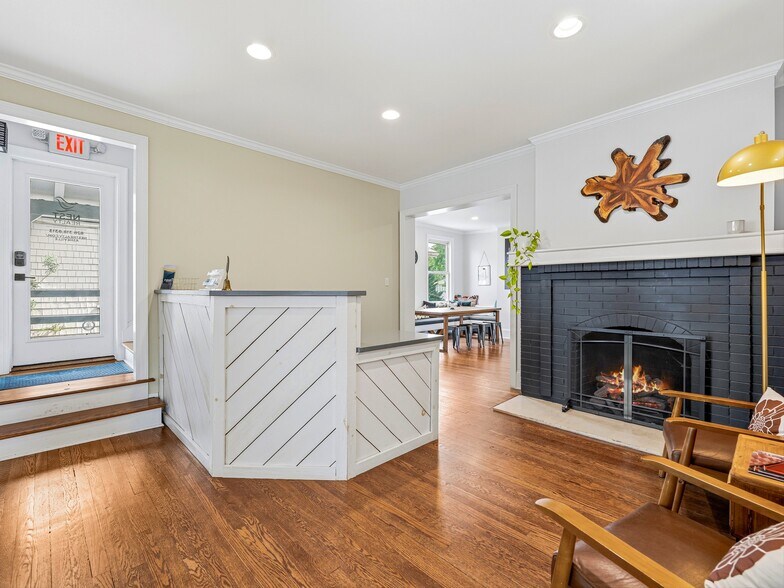 More Photos Of 339 Merrimon Ave, Asheville Office For Sale