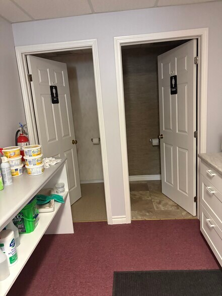 More Photos Of 126 Main St E, Dashwood Office For Sale