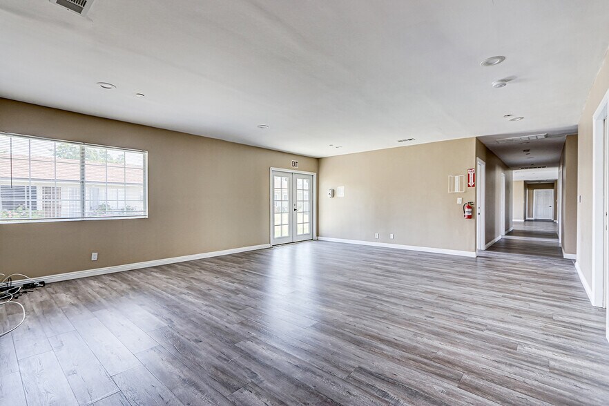 More Photos Of 2018 E La Palma Ave, Anaheim Apartments For Lease