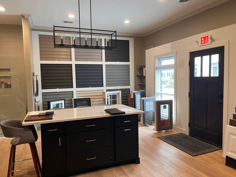 More Photos Of 521 E Marion St, Mishawaka Service For Sale