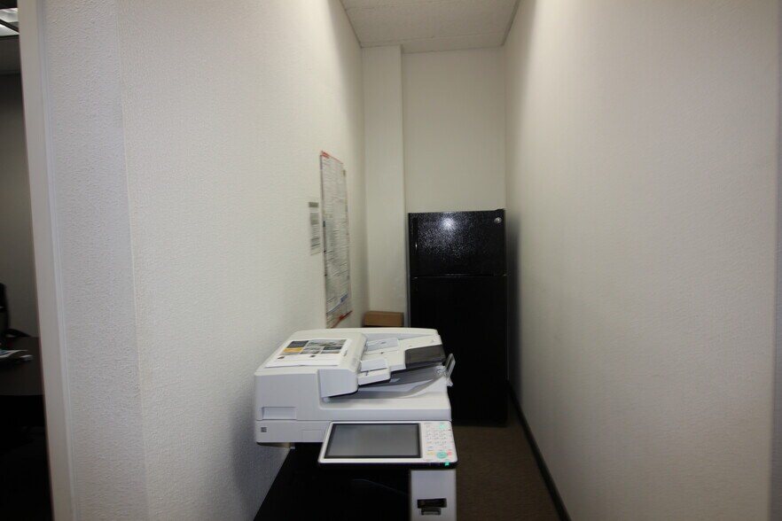 More Photos Of 6350-6362 Clark Ave, Dublin Light Manufacturing For Sale