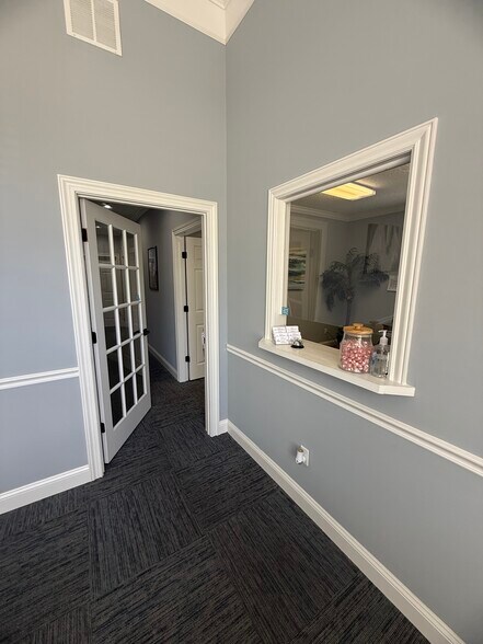 More Photos Of , Jacksonville Office For Sale