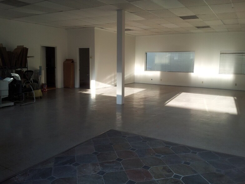 More Photos Of 8549 Wilshire Blvd, Beverly Hills Loft Creative Space For Lease