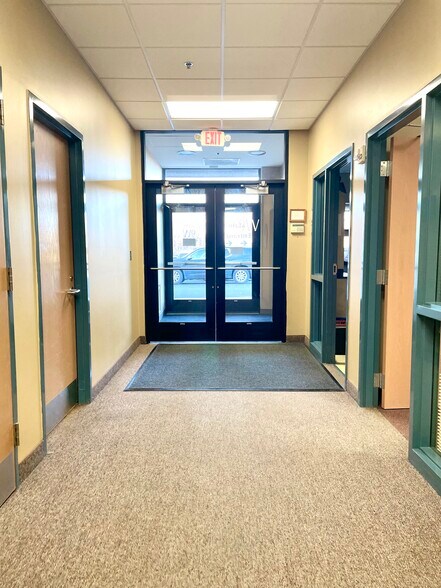 More Photos Of 4540 Tower St SE, Prior Lake Office For Sale