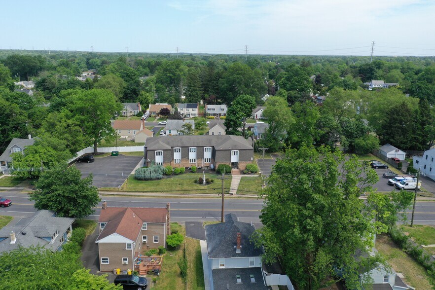 More Photos Of 2681 Quakerbridge Rd, Hamilton Office For Sale