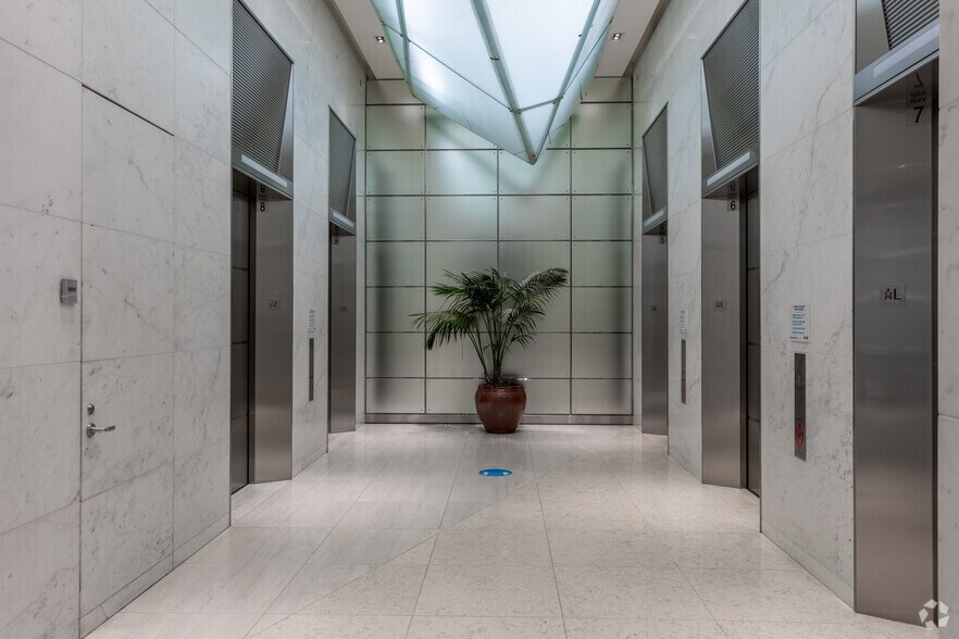 More Photos Of 2929 Arch St, Philadelphia Office For Lease