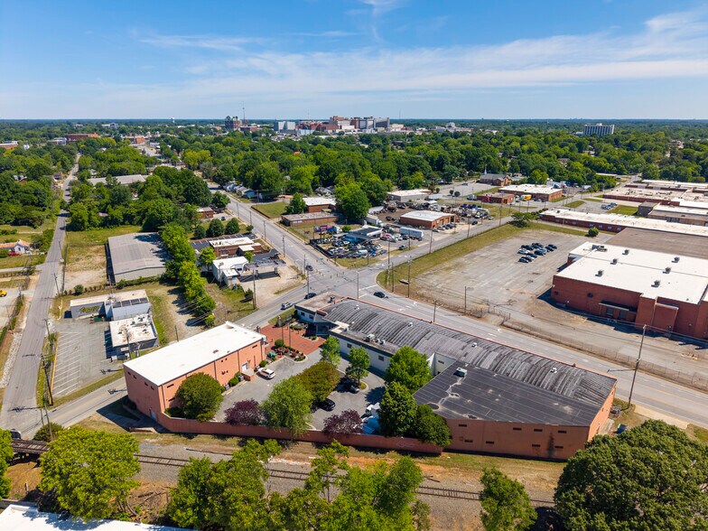 More Photos Of 807 W Ward Ave, High Point Office For Sale