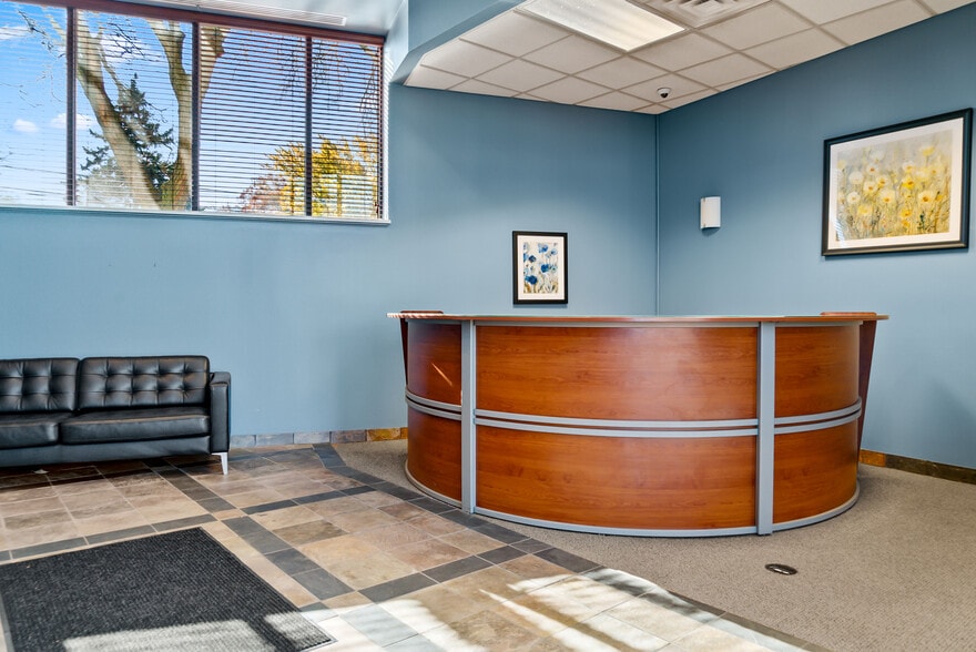 More Photos Of 322 W Lincoln Ave, Royal Oak Office For Lease