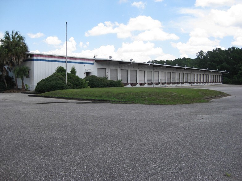 More Photos Of 6611 Pickett Dr, Jacksonville Truck Terminal For Lease