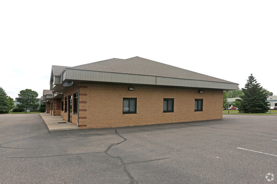 More Photos Of 3521 88th Ave NE, Blaine Office For Sale