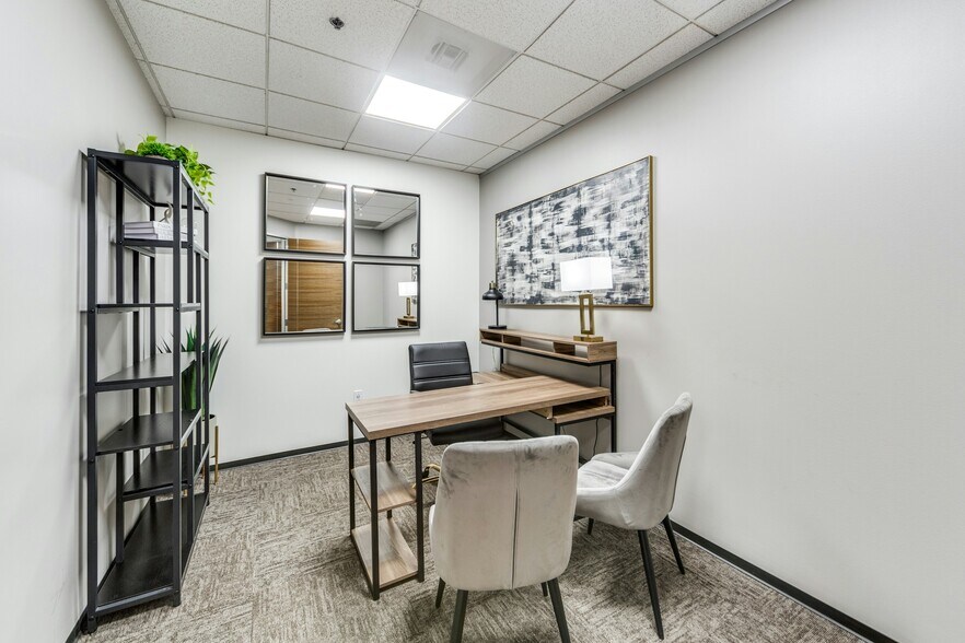 More Photos Of 77 Sugar Creek Center Blvd, Sugar Land Coworking Space