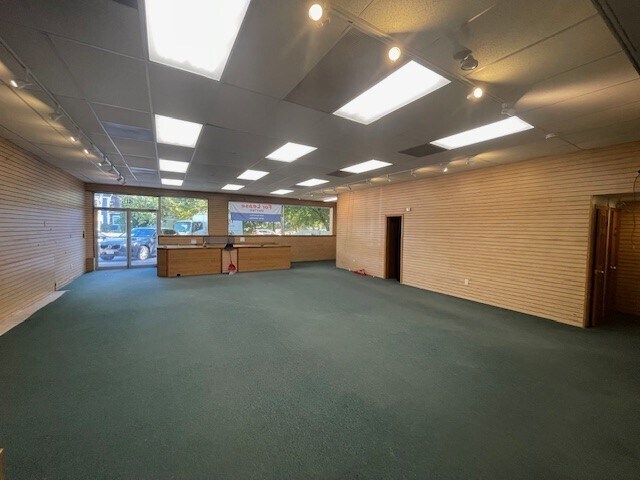 More Photos Of 409 Waltham St, Lexington Unknown For Lease