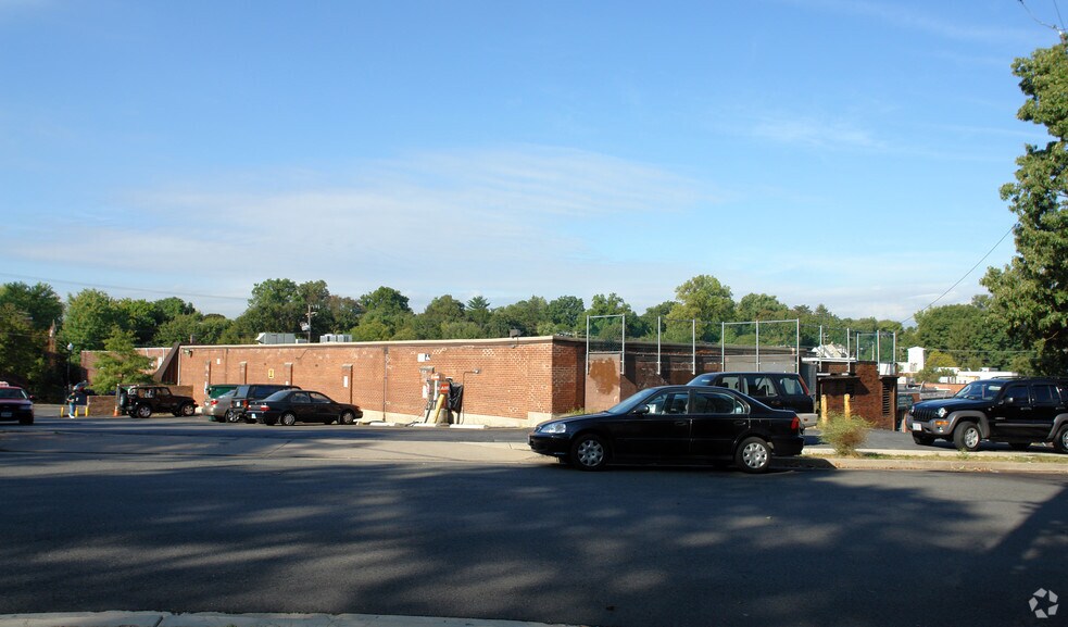 More Photos Of 5839-5853 Washington Blvd, Arlington Unknown For Lease