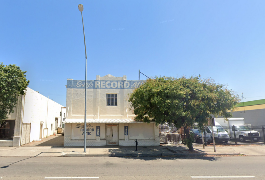 Primary Photo Of 1326 9th St, Modesto Storefront For Sale