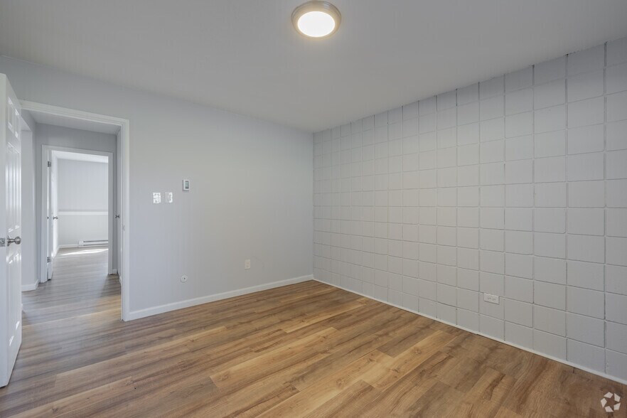 More Photos Of 134 College Hwy, Southampton Apartments For Sale