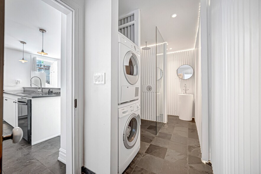 More Photos Of 391 Ontario St, Toronto General Retail For Sale