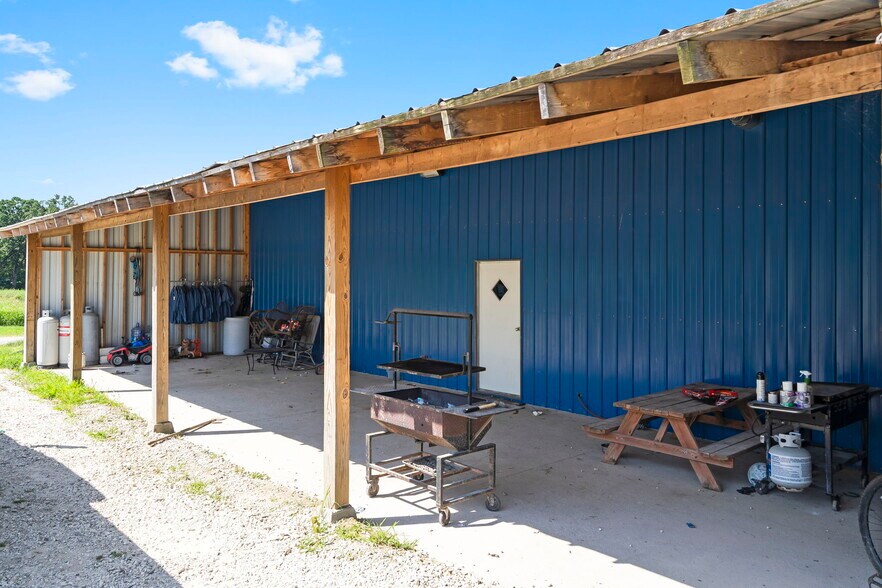 More Photos Of 17644 Highway 37, Garfield Warehouse For Sale