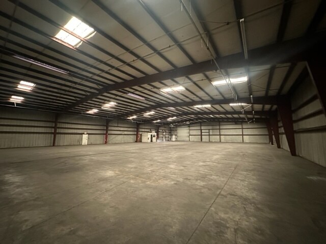 More Photos Of 1045 Rialto Ave, Rialto Warehouse For Lease
