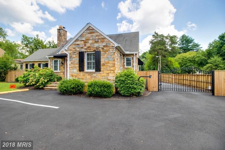 More Photos Of 169 Broadview Ave, Warrenton Loft Creative Space For Lease