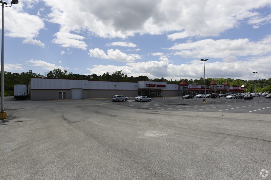 More Photos Of 1409 E Stone, Kingsport Unknown For Lease