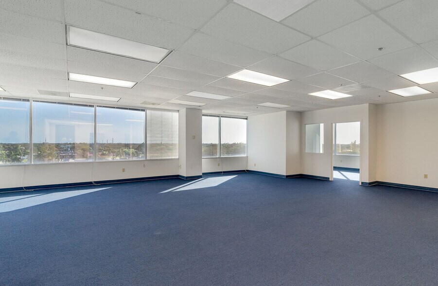 More Photos Of 2503 Del Prado Blvd S, Cape Coral Medical For Lease