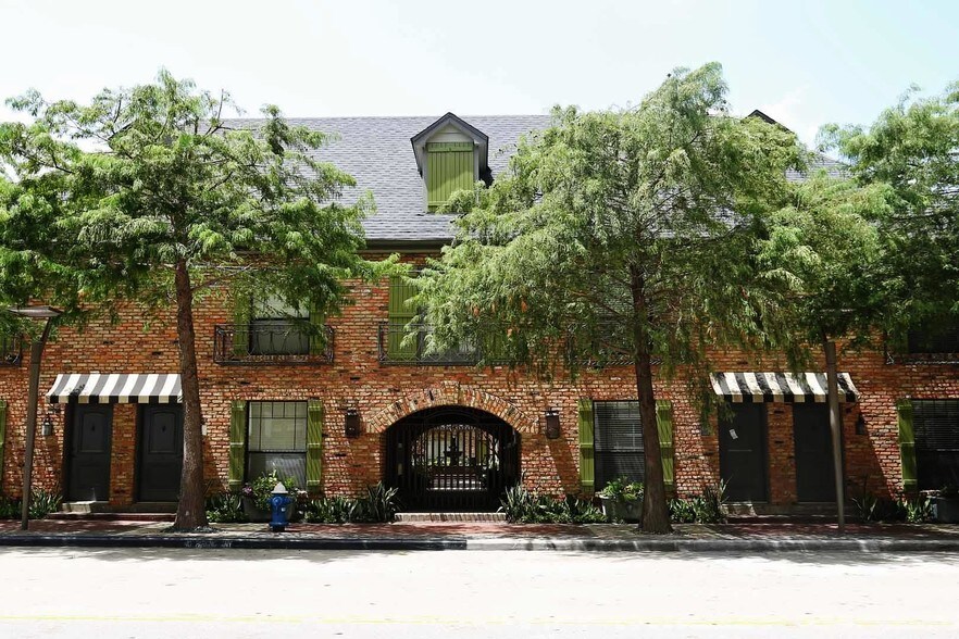 More Photos Of 2320 McCue Rd, Houston Apartments For Sale