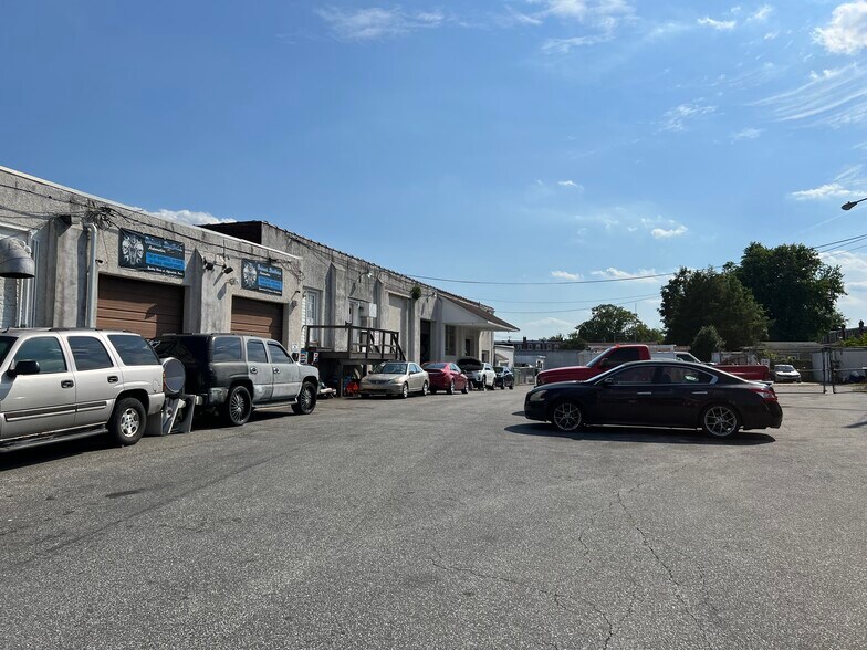 More Photos Of 410 S Springfield Rd, Clifton Heights Industrial For Sale