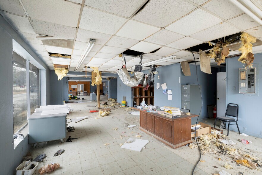 More Photos Of 4729 Alabama Hwy SW, Rome Auto Repair For Sale