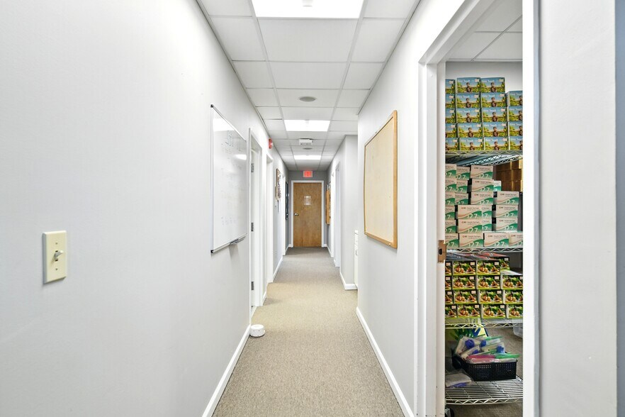 More Photos Of 42 Summer St, Pittsfield Medical For Sale