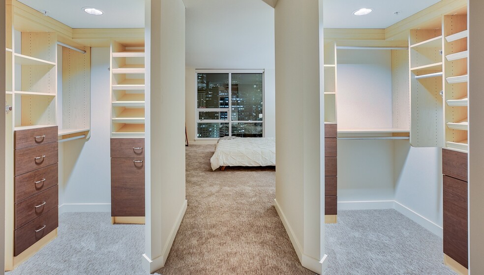 More Photos Of 2105 5th Ave, Seattle Apartments For Lease