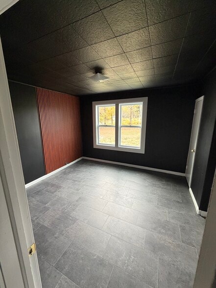 More Photos Of 80 Jefferson St, Monticello Office Residential For Sale
