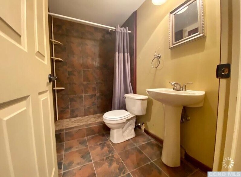 More Photos Of 746 Route 23B, Catskill Restaurant For Sale