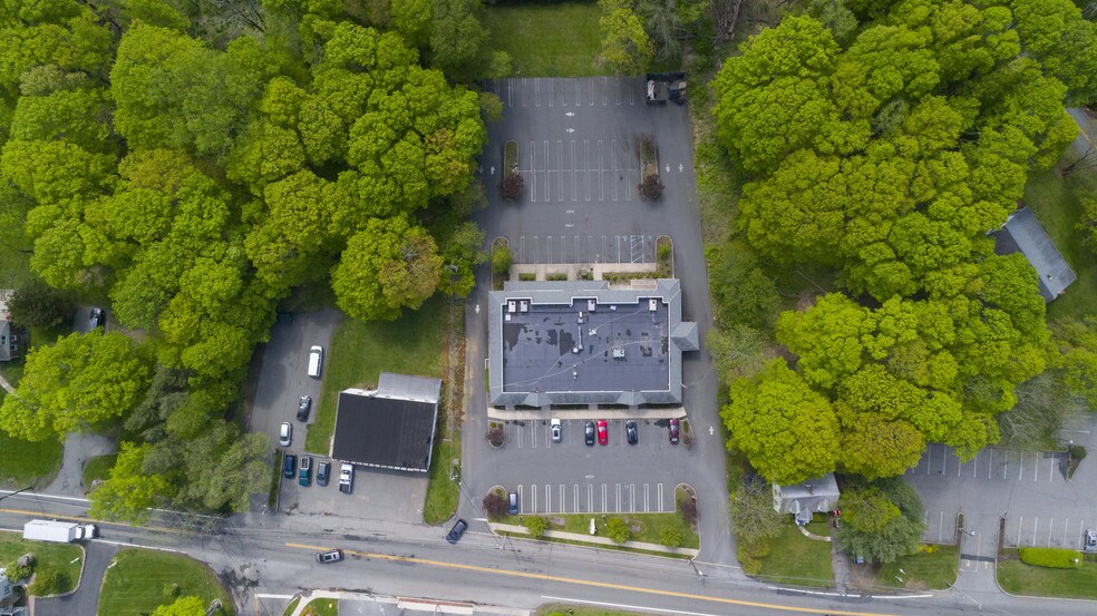 More Photos Of 389 Dover Chester Rd, Randolph Storefront Retail Office For Lease