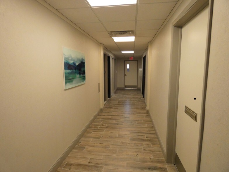 More Photos Of 3070 Riverside Dr, Columbus Medical For Lease