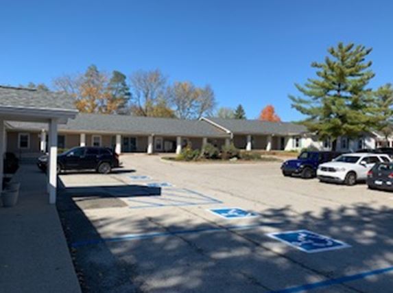More Photos Of 1555 W Oak St, Zionsville Office For Lease