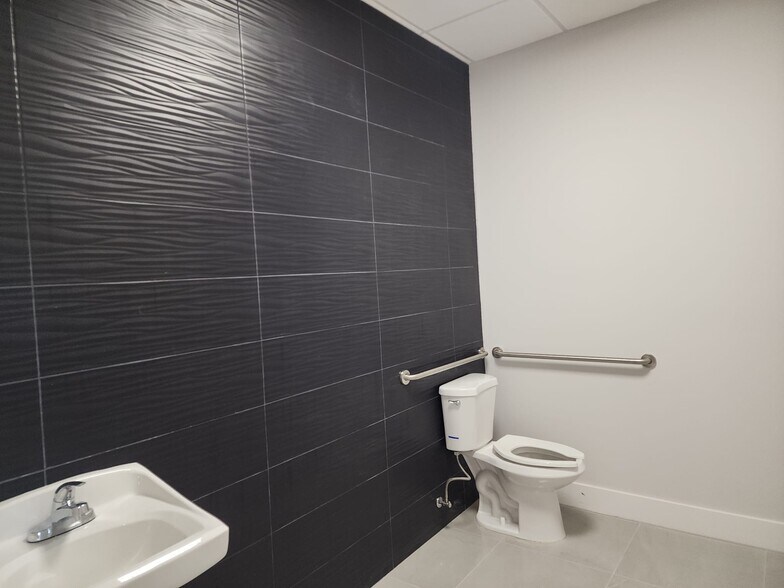 More Photos Of 9100 Belvedere Rd, Royal Palm Beach Unknown For Lease