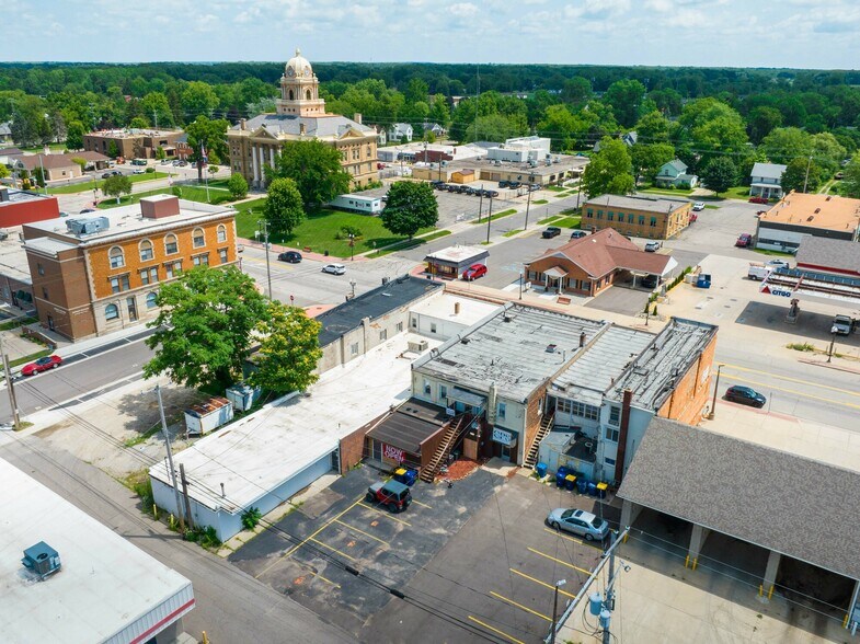 More Photos Of 115-117 N Shiawassee St, Corunna Storefront Retail Residential For Lease