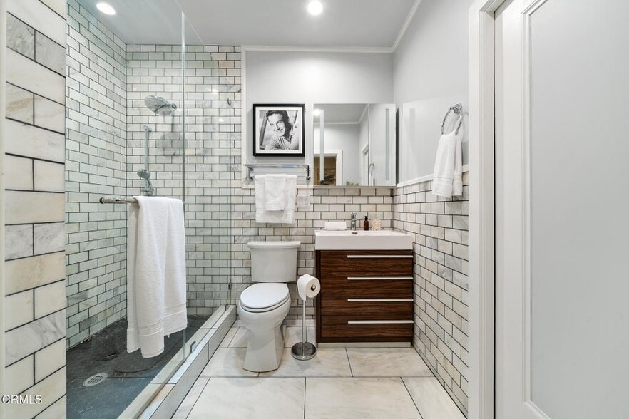 More Photos Of 380 Green St, Pasadena Office Residential For Sale