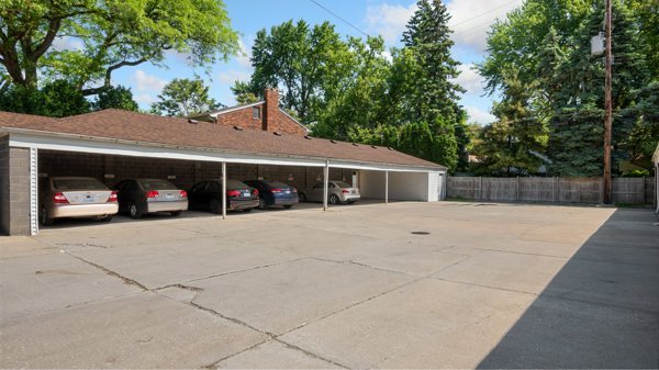 More Photos Of 516 Neff Ln, Grosse Pointe Apartments For Sale