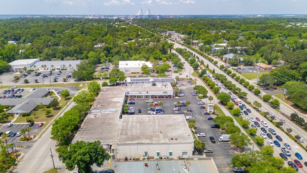 More Photos Of 1035 Johnnie Dodds Blvd, Mt Pleasant Unknown For Lease