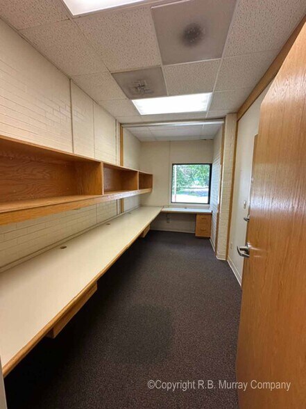 More Photos Of 1730 E Portland St, Springfield Medical For Sale