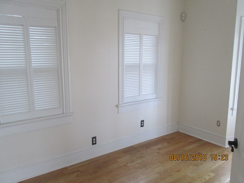 More Photos Of 642 East Ave, Warwick Storefront Retail Office For Sale