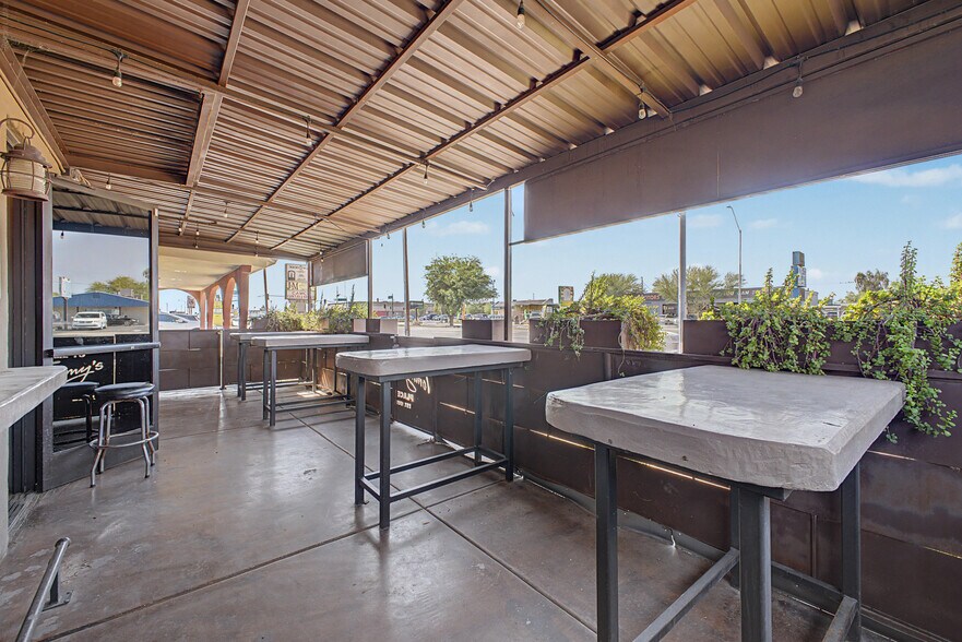 More Photos Of 2827 E Bell Rd, Phoenix Restaurant For Sale