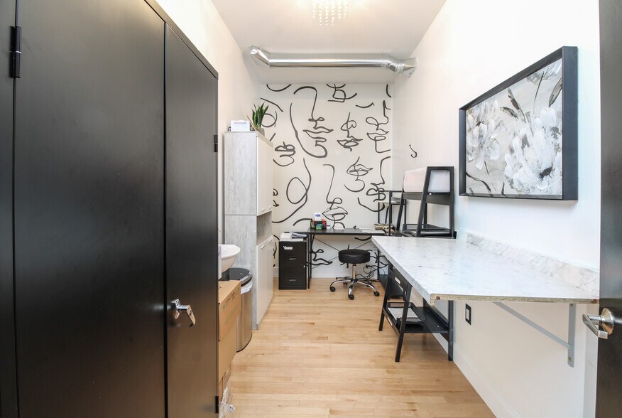 More Photos Of , Marietta General Retail For Sale