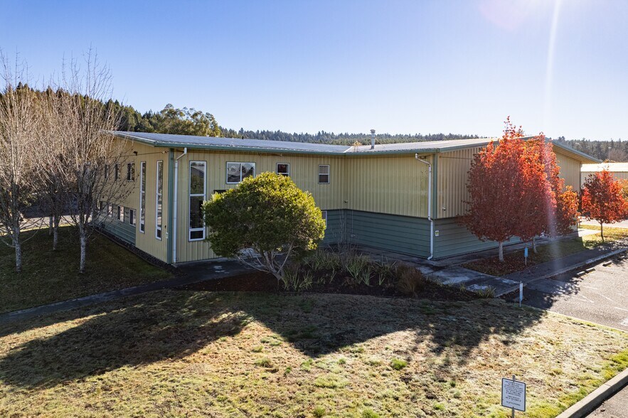 More Photos Of 45 Ericson Ct, Arcata Warehouse For Sale