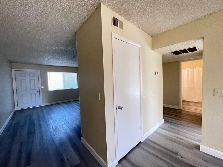 More Photos Of 1709 Fairfield Ave, Las Vegas Apartments For Sale