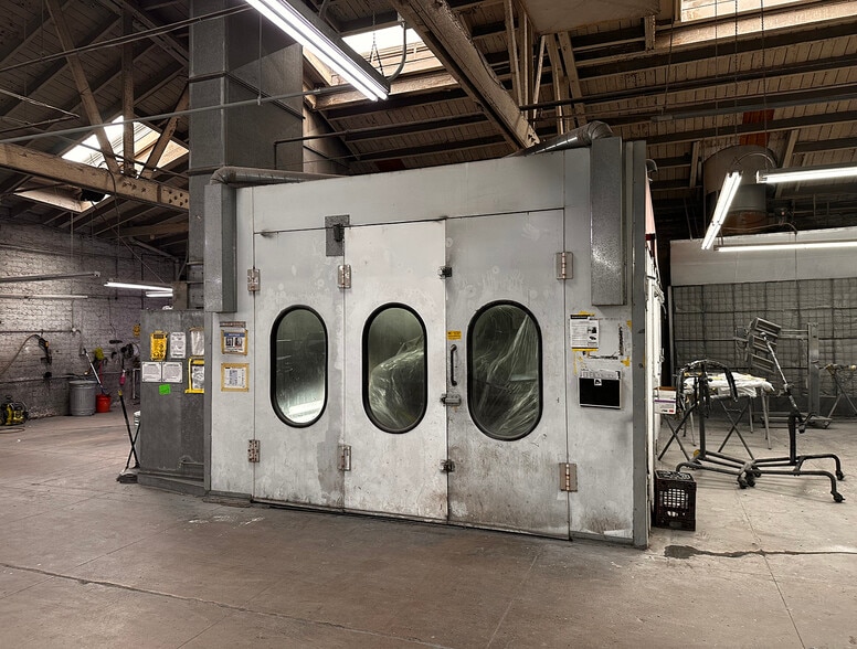 More Photos Of 1925 Wilcox Ave, Los Angeles Auto Repair For Sale