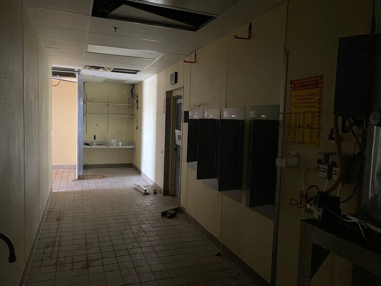 More Photos Of 4280-4302 E Indian School Rd, Phoenix Unknown For Lease